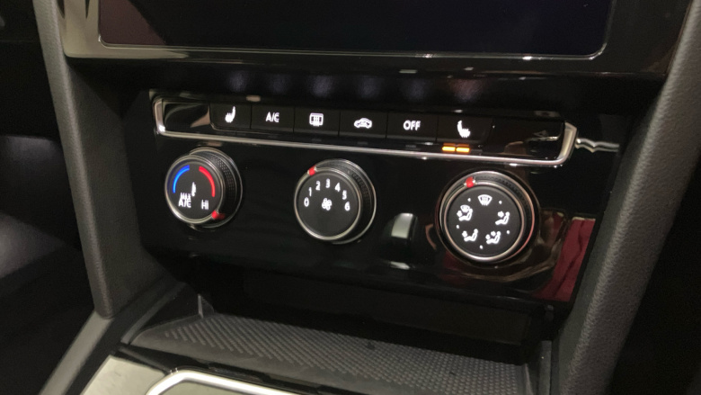 Volkswagen Passat 1.5 TSI EVO SEL 5dr DSG Petrol Estate